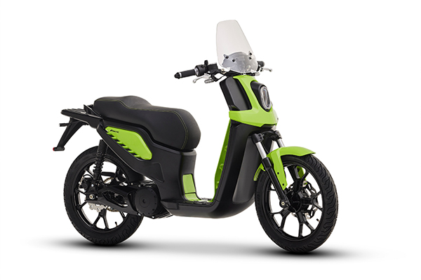 Electric Scooter elektromobilität e-mobility city emoped 25 km/h 45 issimo italien lifestyle urban track & street corner fachbetrieb burgdorf italien fantic